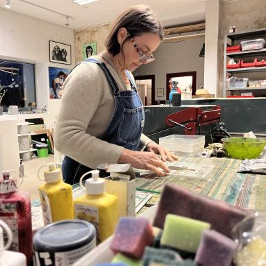 Britt Fage, Kunst og Rammer